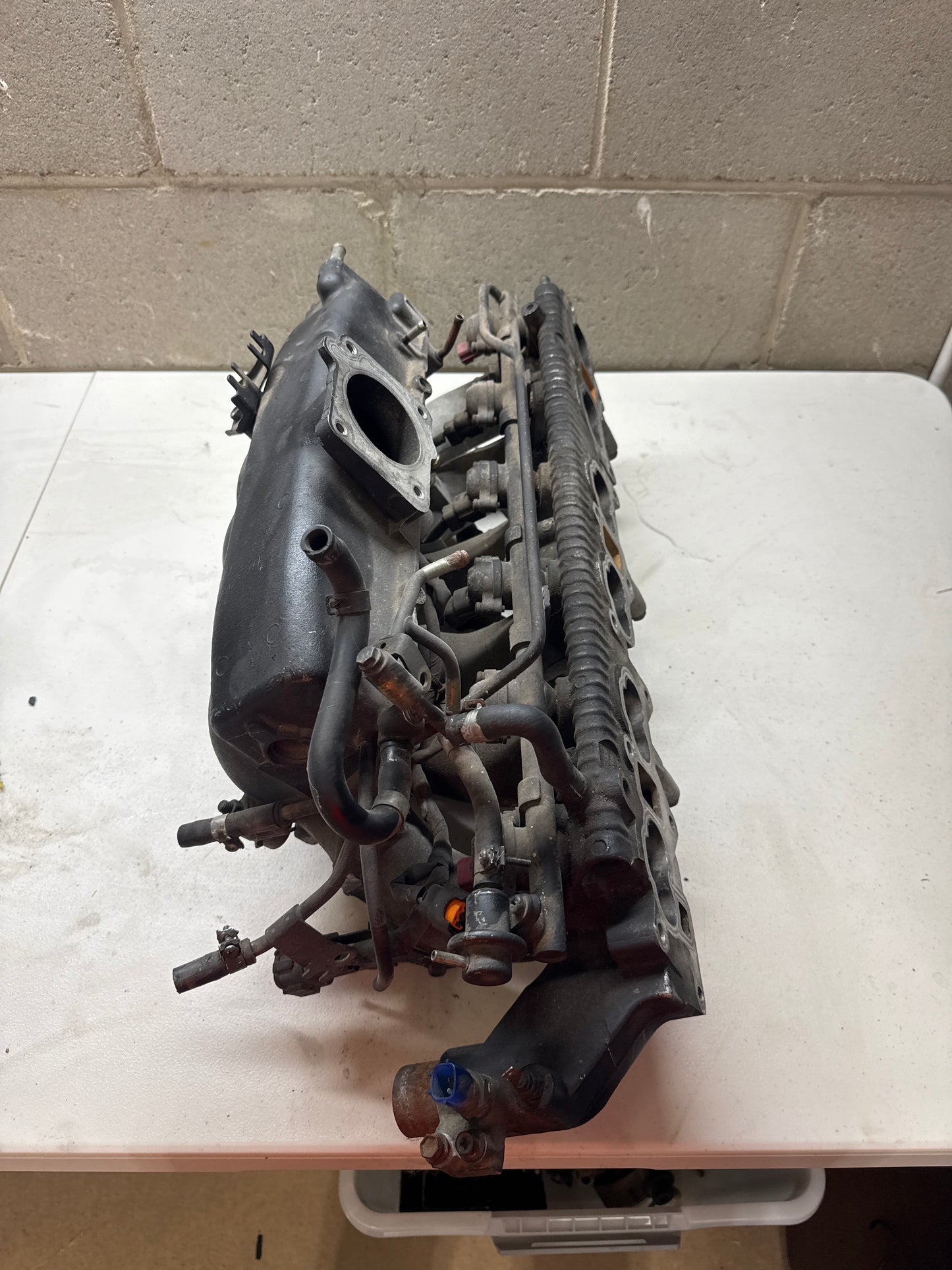 R33 RB25DET Intake Manifold + Fuel rail with injectors