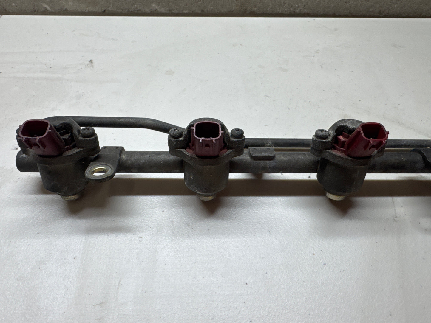 R33 RB25DET Fuel Rail + Injectors